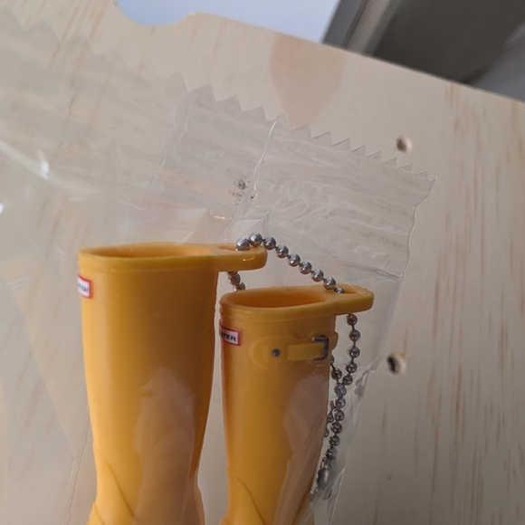 Yellow Hunters Rain Boot Keychain Bag Charm (New In Packaging) - Picture 7 of 9